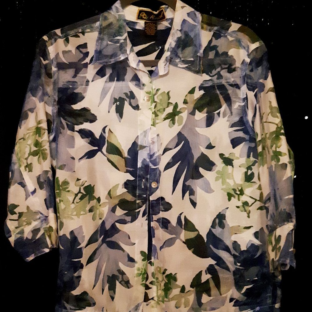 Mirasol Transluscent Flowery Top